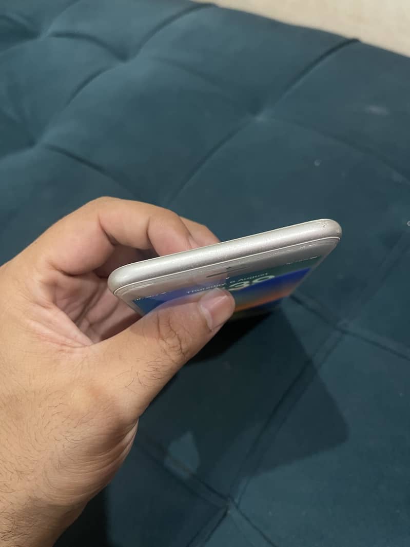 Apple iPhone 8 Plus 2