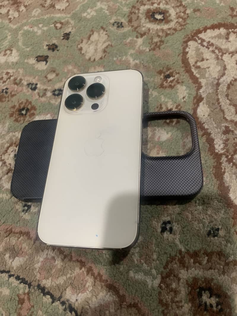 Apple iPhone 14 Pro 0