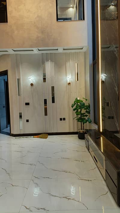 Luxury 10 Marla House New House For Rent In Tariq Gardens
