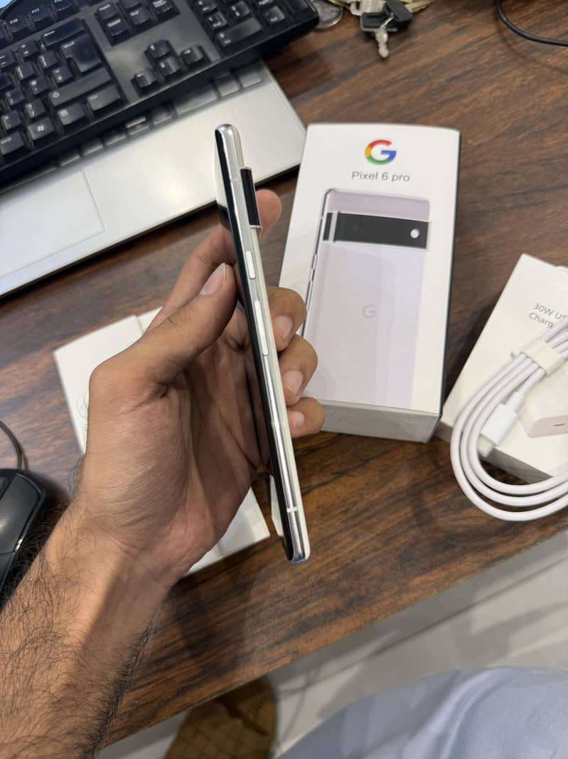 Google Pixel 6 Pro 2