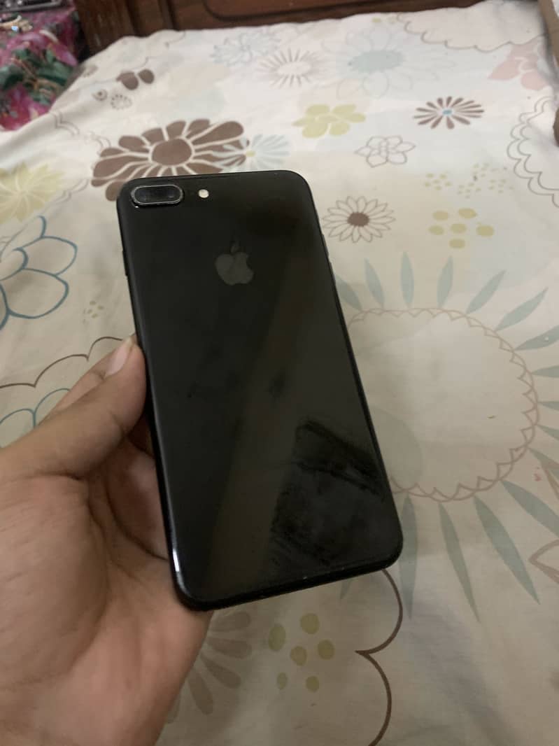 Apple iPhone 7 Plus 1