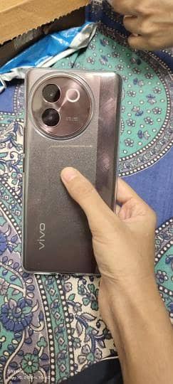 Vivo V30 Lite