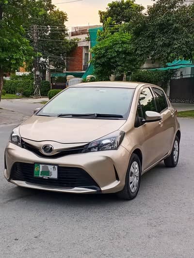Toyota Vitz 2015