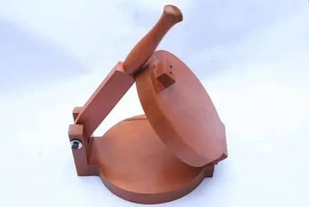 wood roti maker