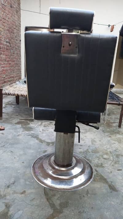 chair good condition