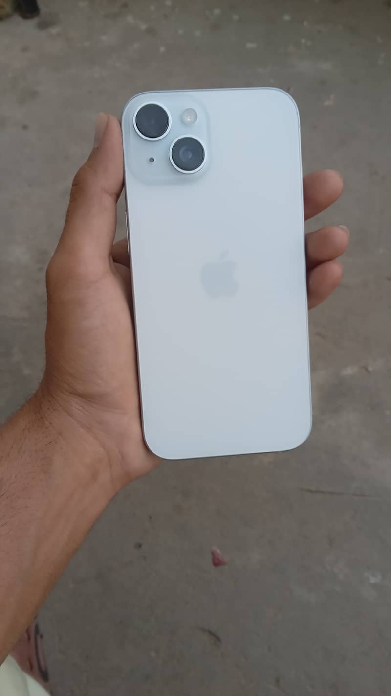 Apple iPhone 15 2
