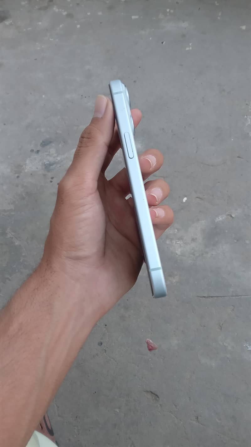 Apple iPhone 15 3