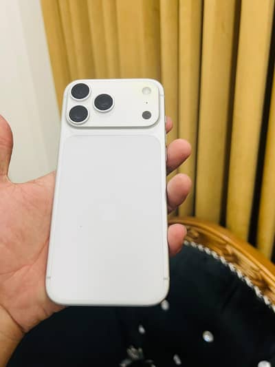 Apple iPhone 17 Pro Max Silver