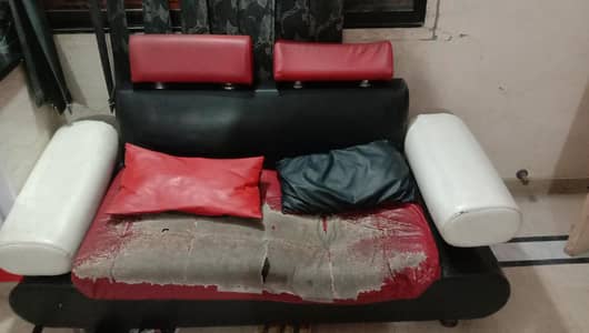 5 seater sofa with black trolley