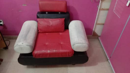 5 seater sofa with black trolley
