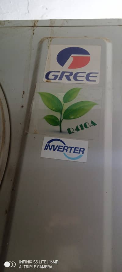 Gree AC inverter 1.5 slightly use