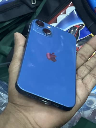 Apple iPhone 13