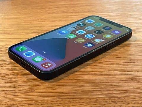 Apple iPhone 12 1