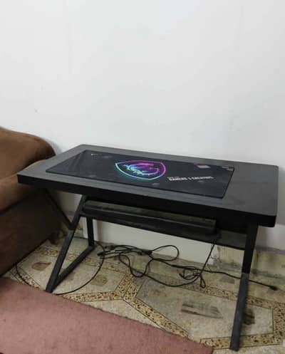 Gaming setup table