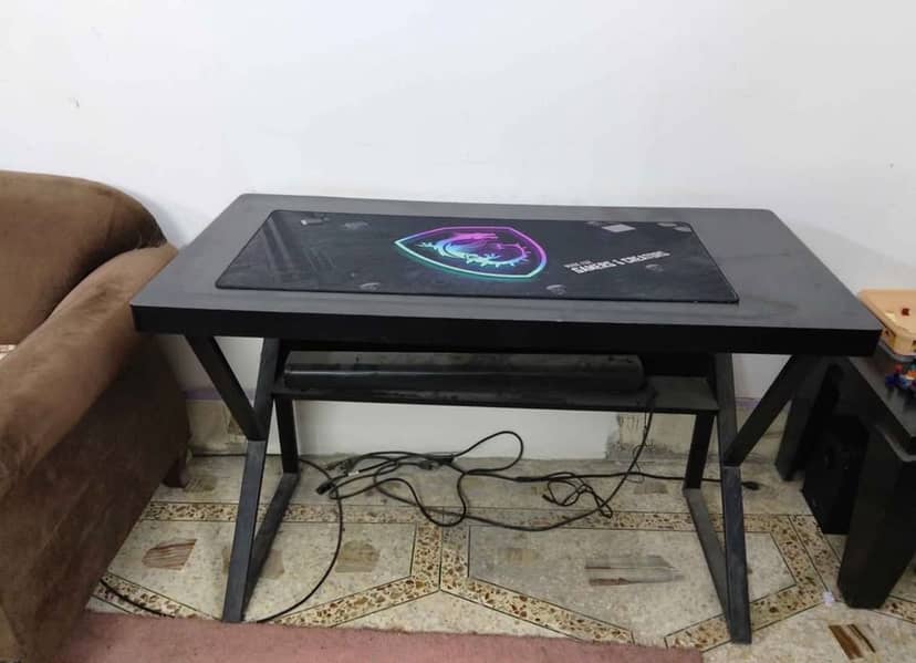 Gaming setup table 3