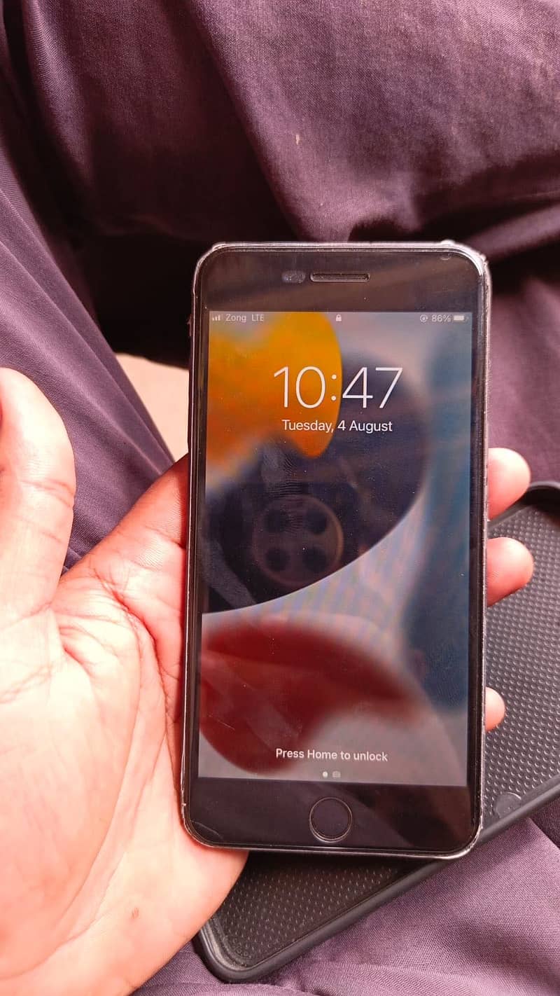 Apple iPhone 7 Plus 3