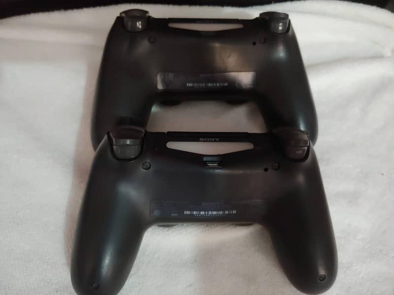 ps4 Red Dead Redemption 2 & ps4 controller 12