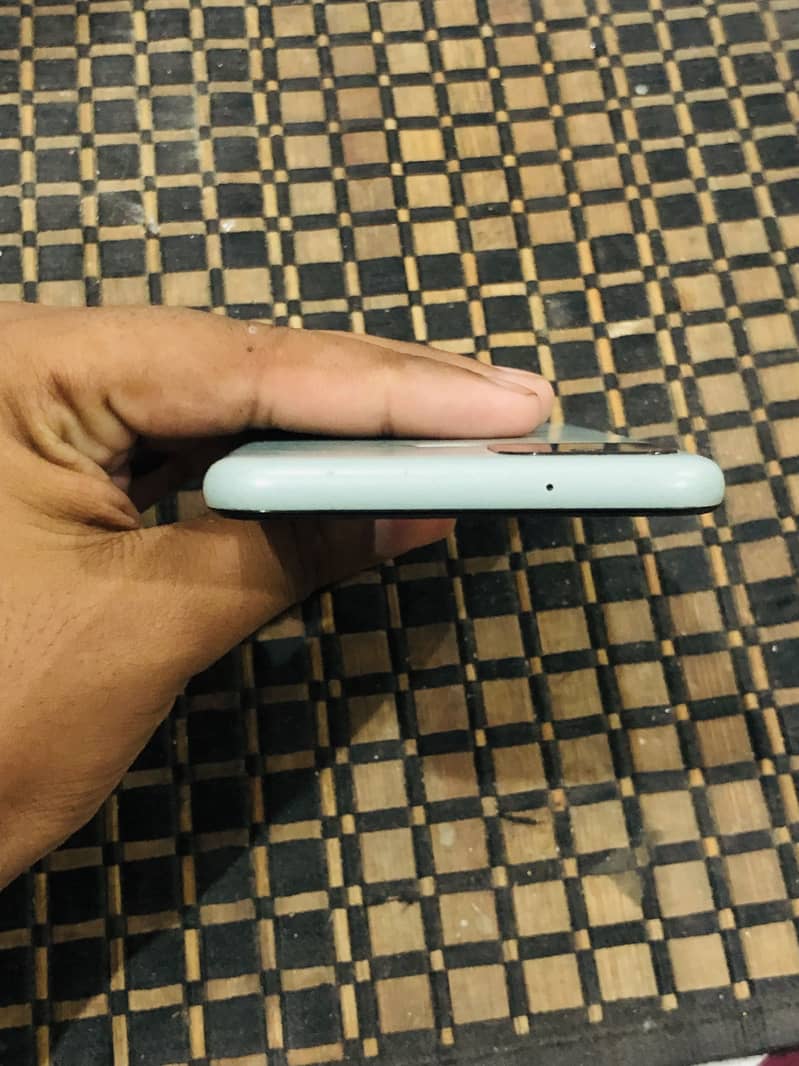 Google Pixel 5 2