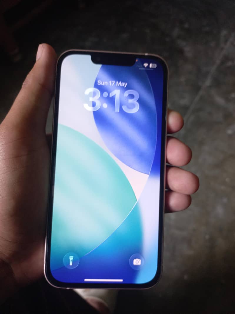 Apple iPhone 13 2