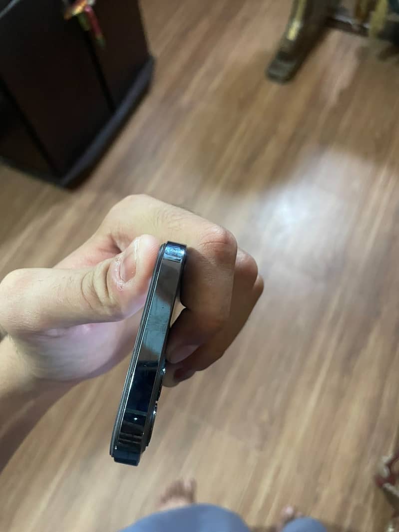 Iphone 12 pro 4