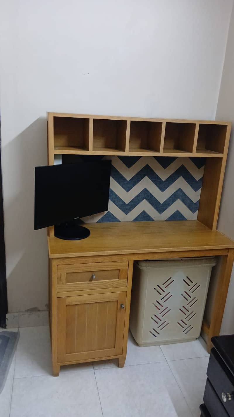 Habitt Study Table 0