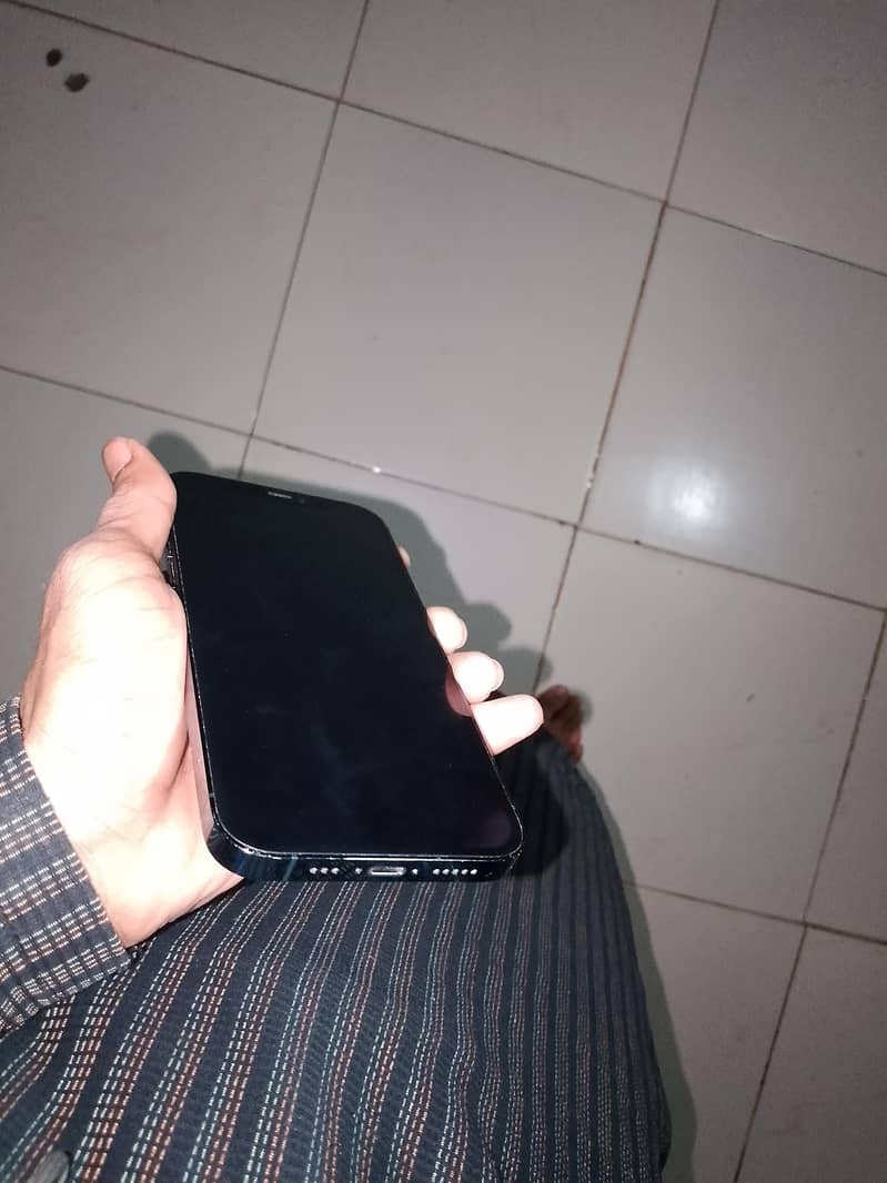 iphone 12 pro 5