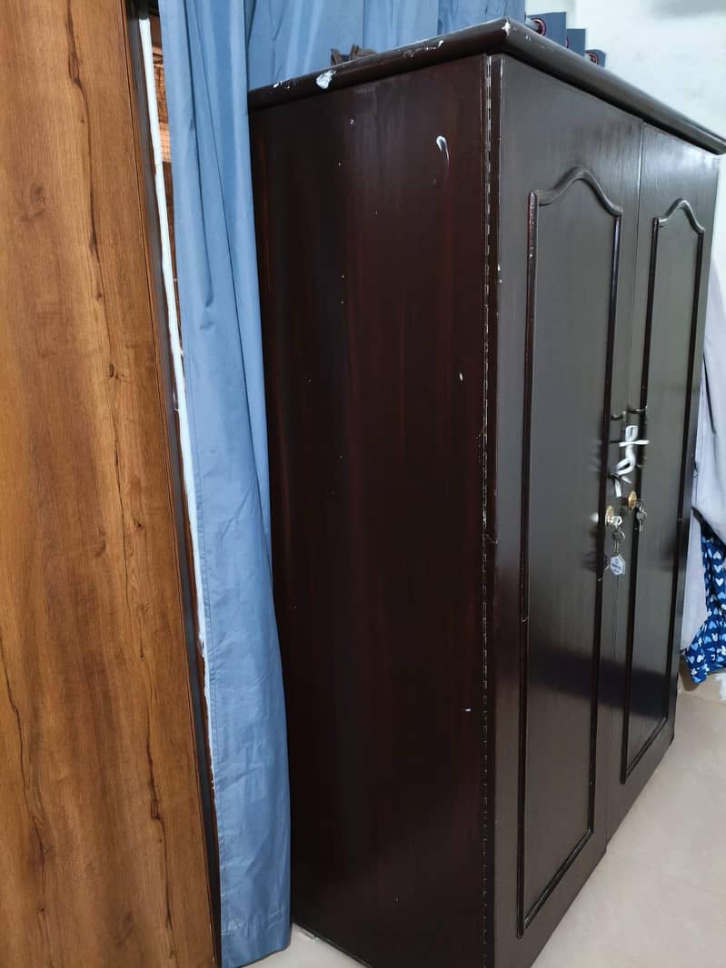 wardrobe 0