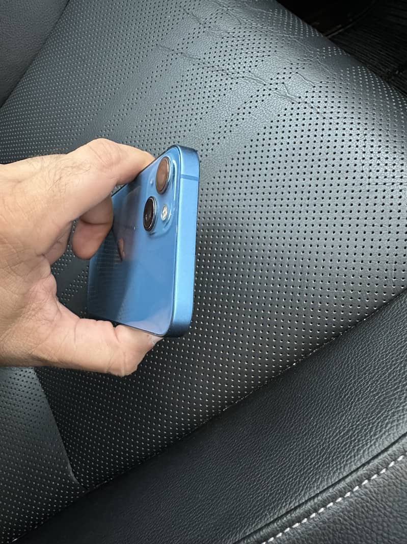 Apple iPhone 13 1