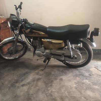 Honda 125 Golde edition