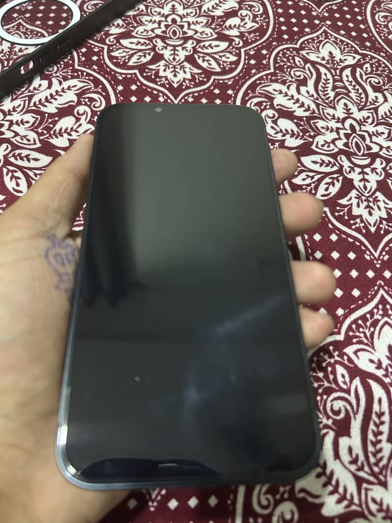 Apple iPhone 13 4