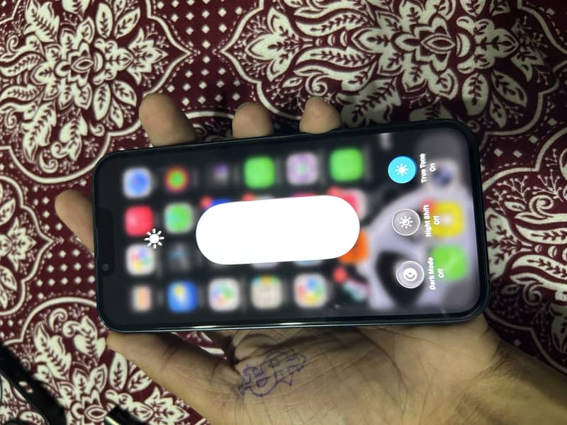 Apple iPhone 13 10