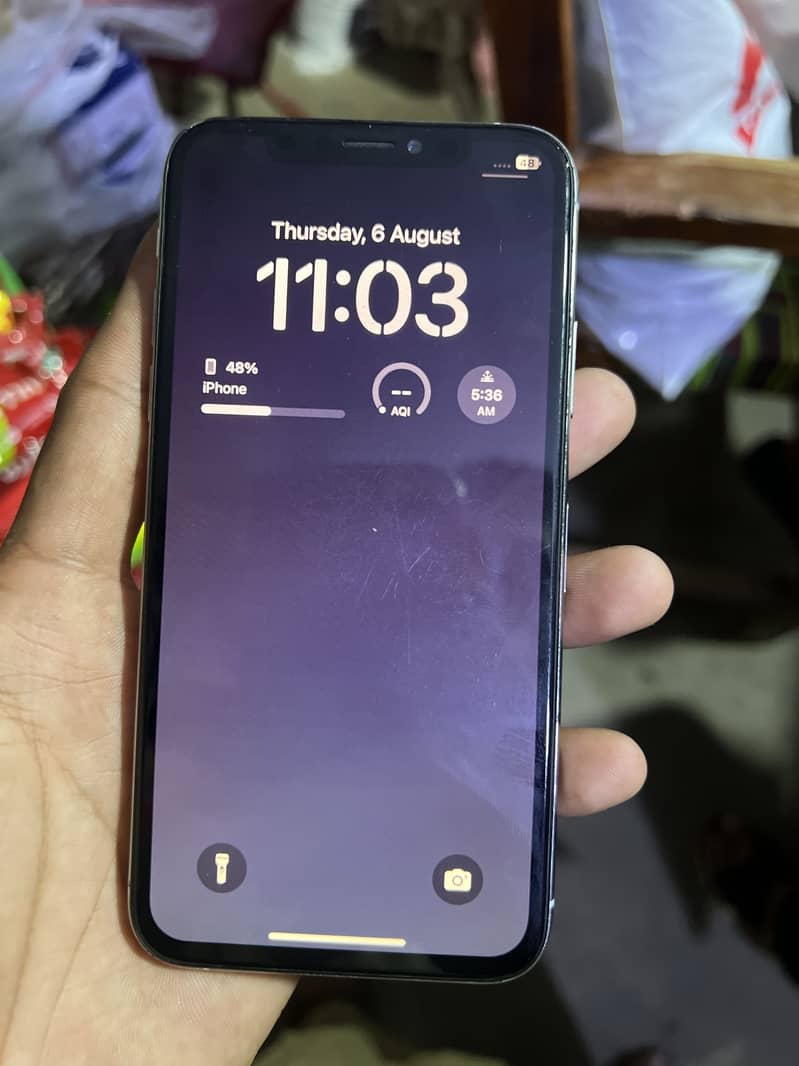 Apple iPhone XS 5