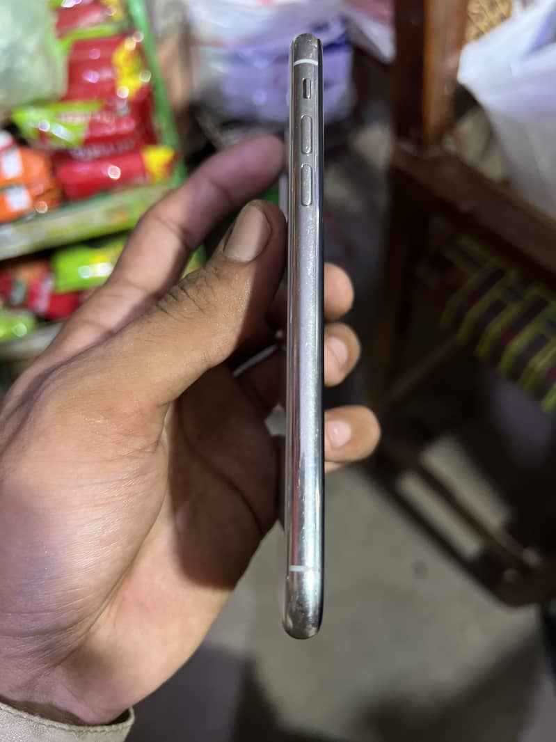 Apple iPhone XS 10