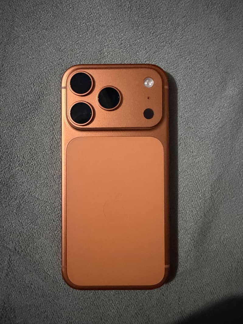 Apple iPhone 17 Pro 0