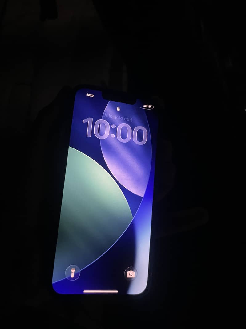 Apple iPhone 13 2
