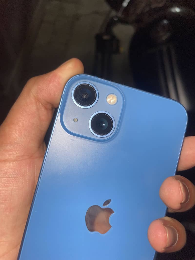 Apple iPhone 13 5