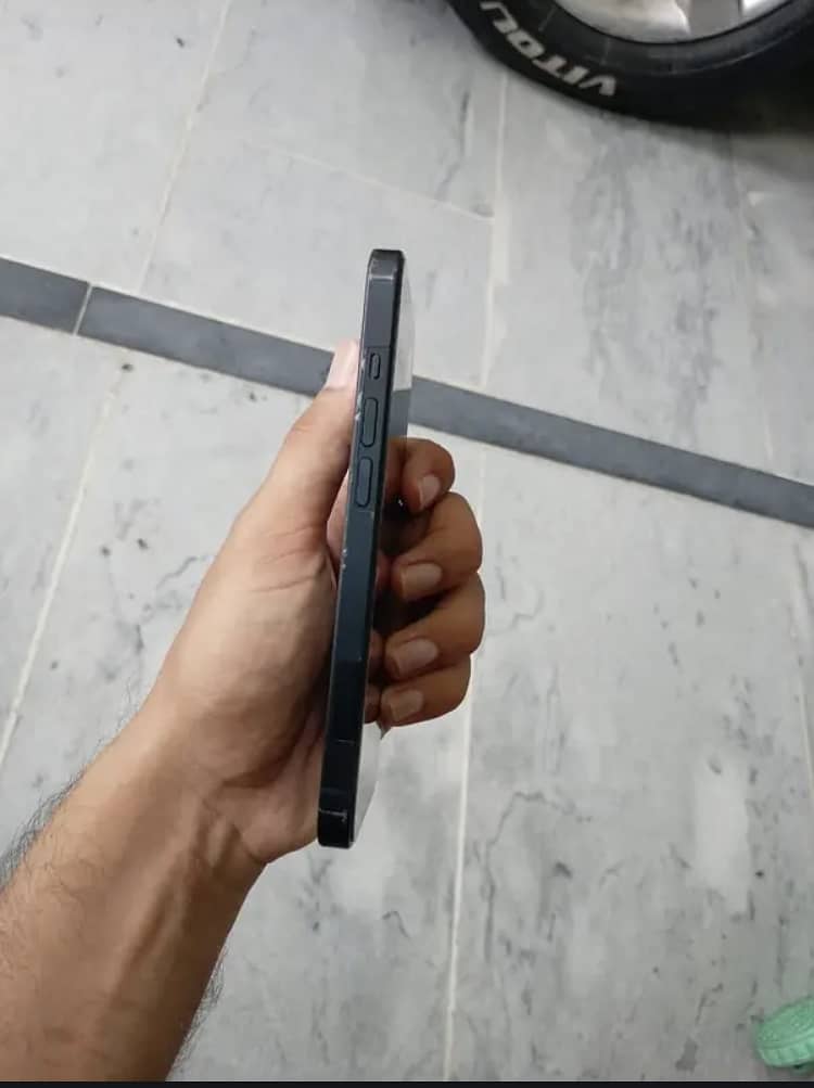 Apple iPhone 14 1