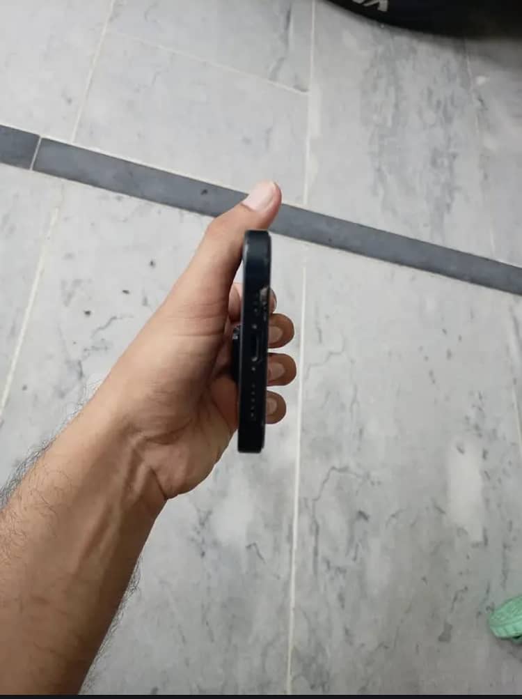 Apple iPhone 14 2