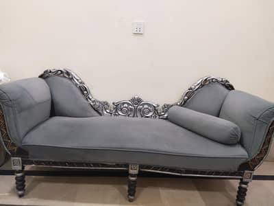 grey velvet poushish dewan