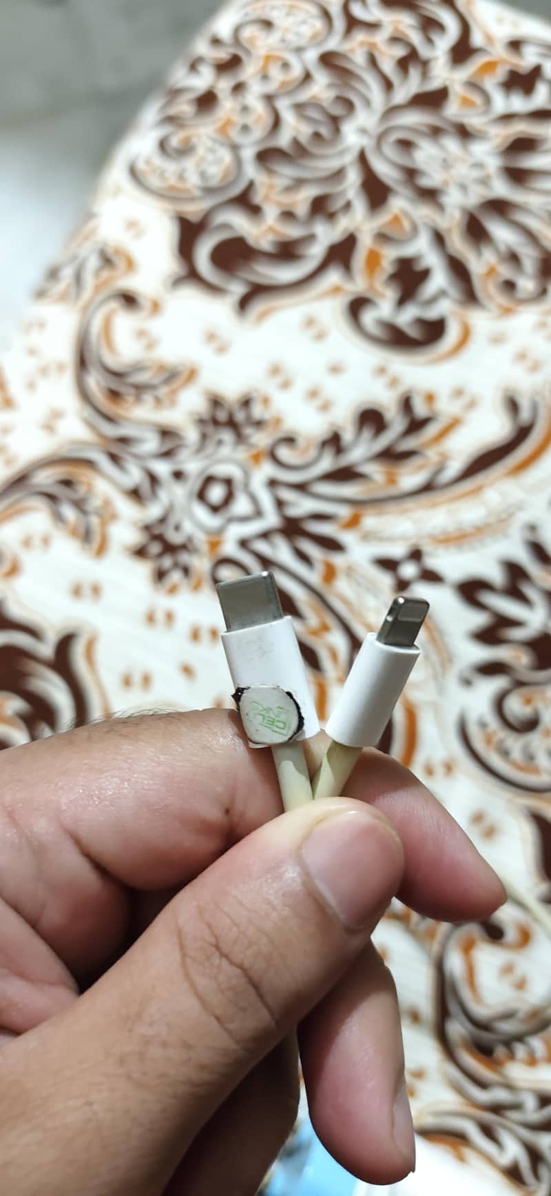 Iphon adopter+ cable 1