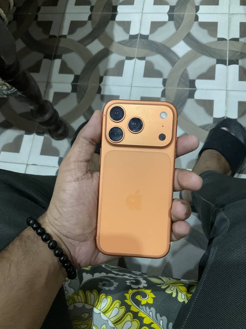 Apple iPhone 17 Pro 1