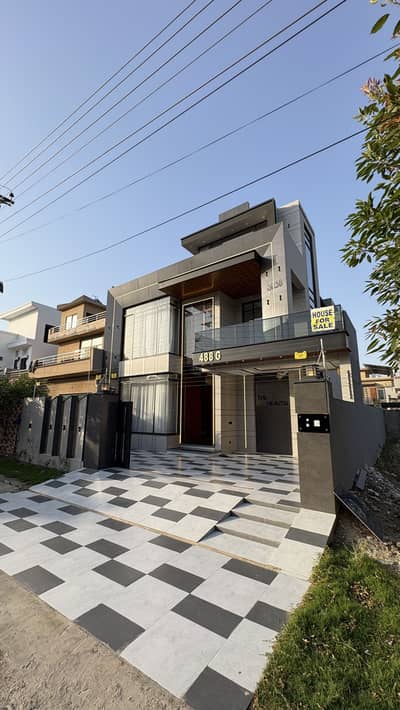 G Block 10 Marla Near By Facing Park House For Sale