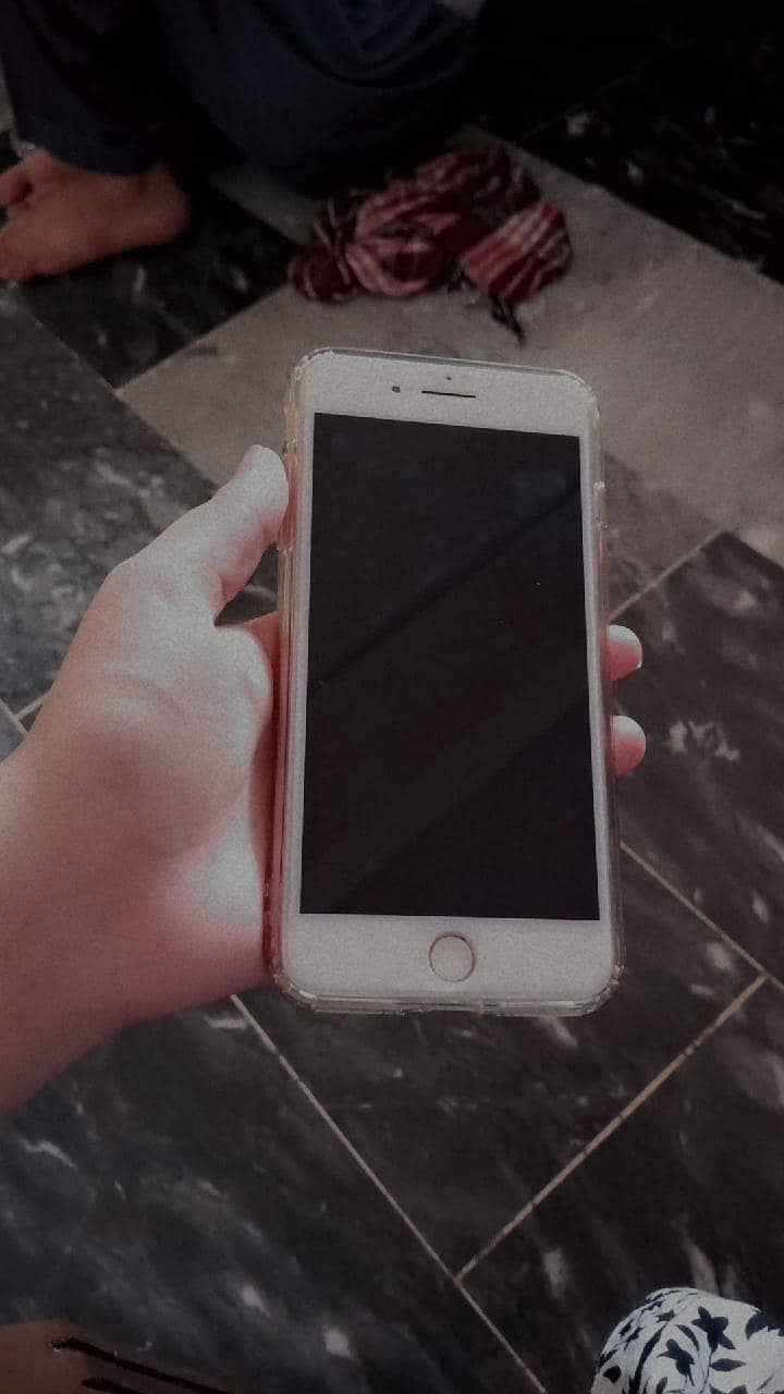 Apple iPhone 8 Plus 3