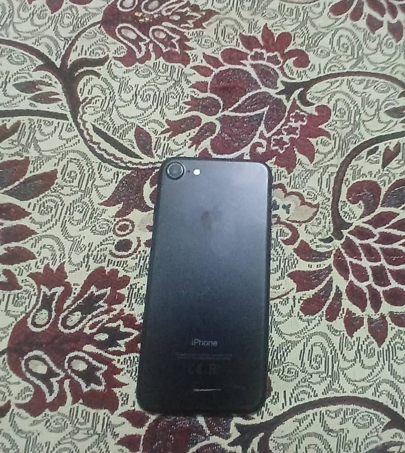 Apple iPhone 7 1