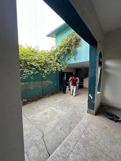 Separate gate Old lower Portion zakriya street 1(03277342171)