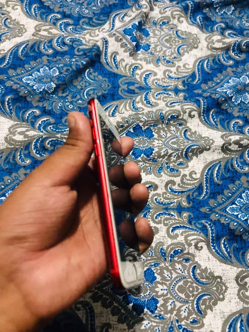 Apple iPhone 7 2