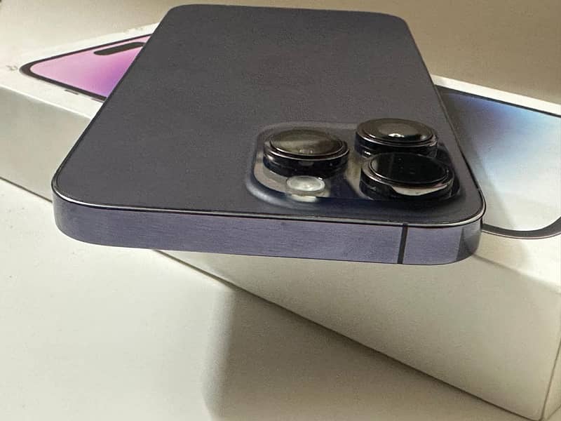 Apple iPhone 14 Pro Max 0