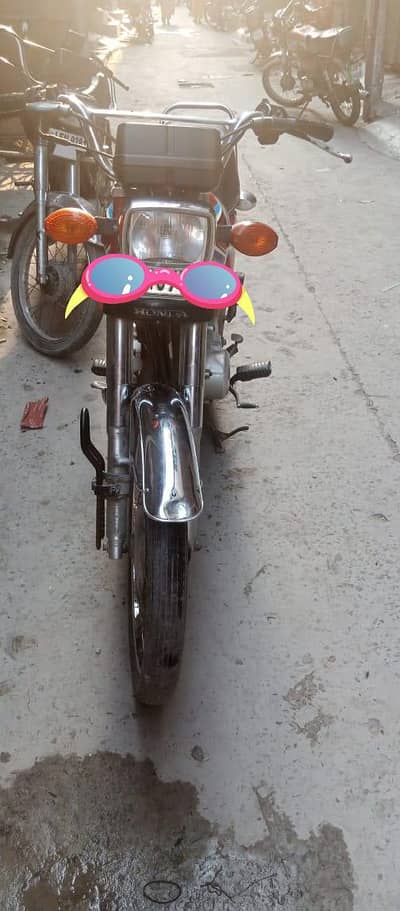 bike ma kse be kism ka koi msla ni ha 03034127105 mazhar