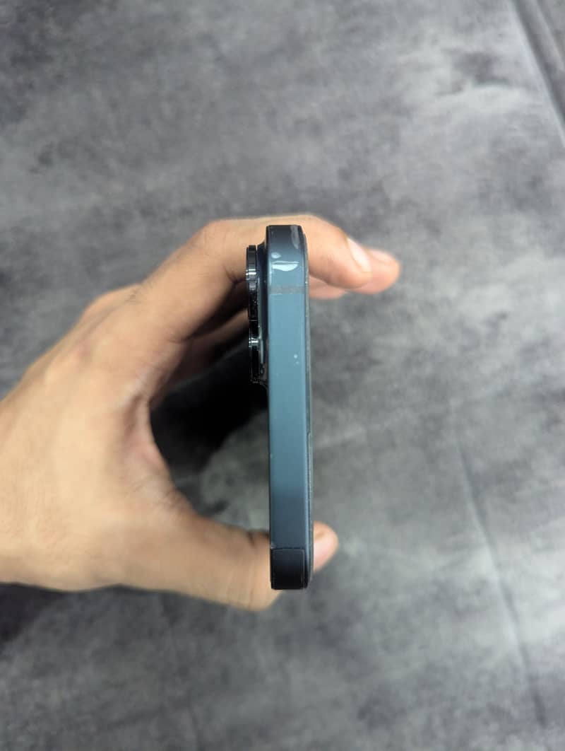 iPhone 14 2