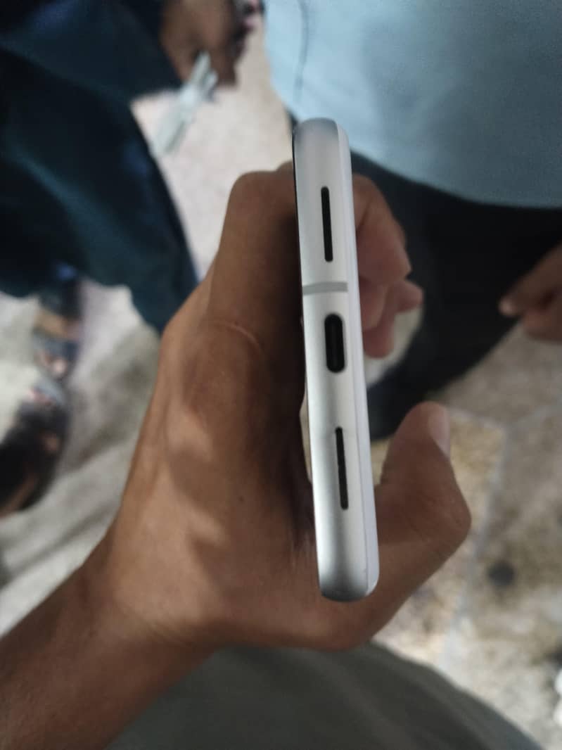 Google Pixel 7 3